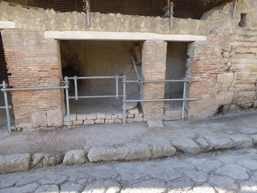 VII,11, on right, and VII.10 on left, Herculaneum, September 2015. Two doorways on west side of Cardo III Superiore. Photo courtesy of Michael Binns.
